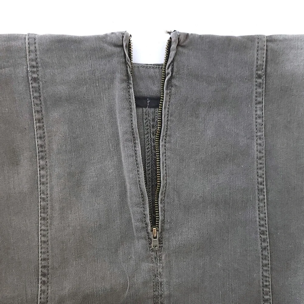 Free People Modern Femme Gray Denim Mini Skirt Size 10‎ Back Zip Stretch Seamed